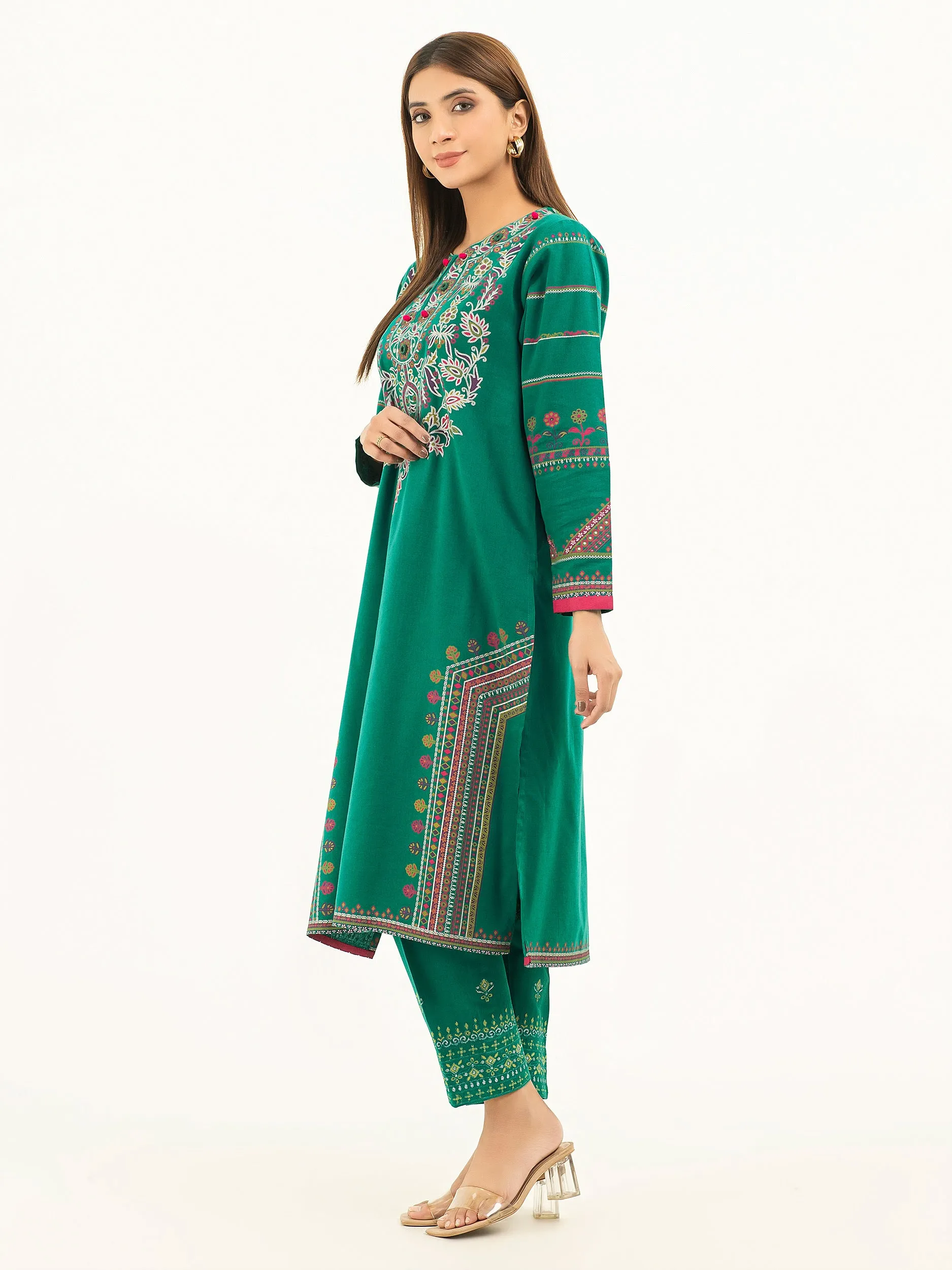 2 Piece Khaddar Suit-Embroidered (Pret)
