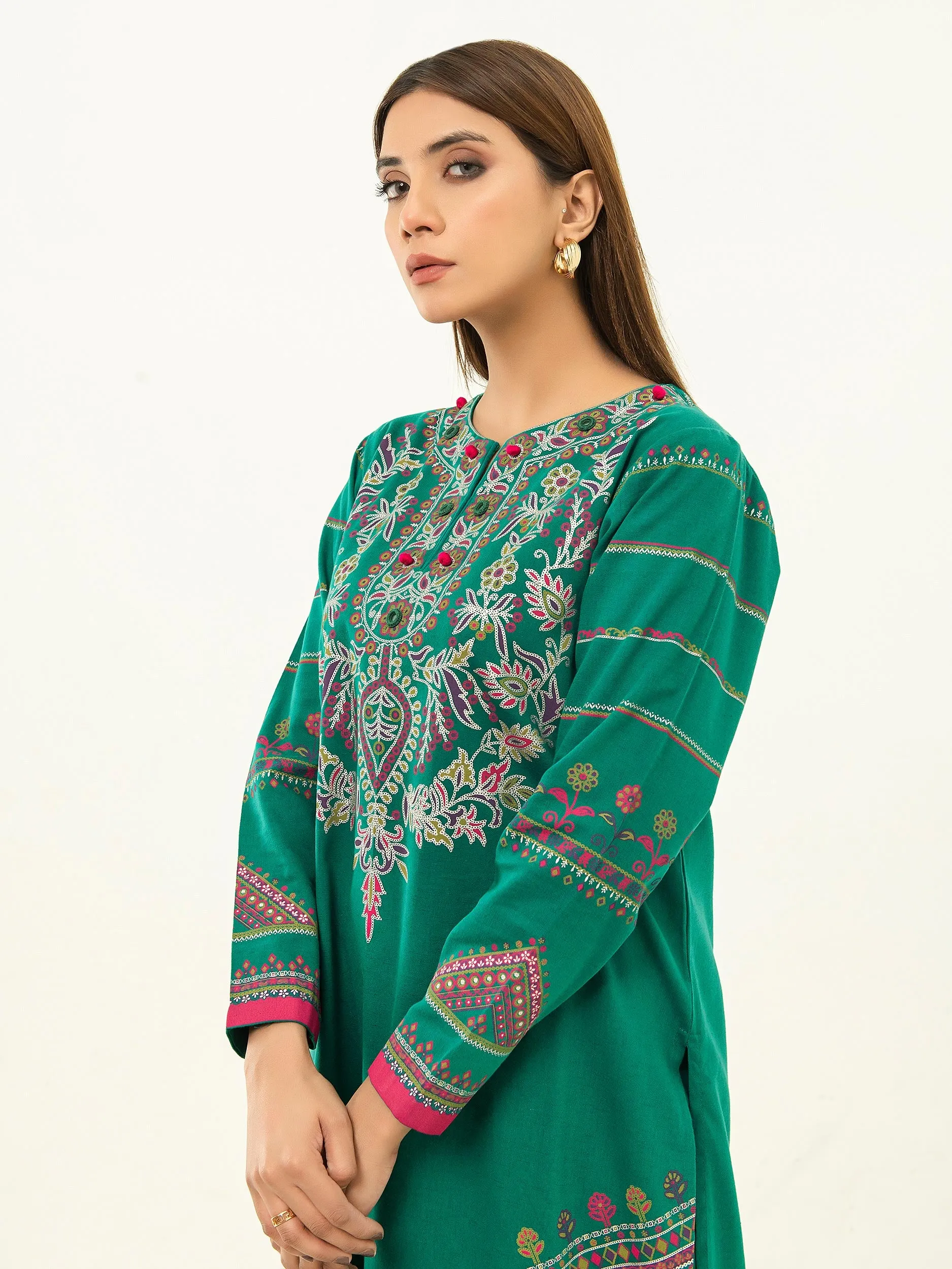 2 Piece Khaddar Suit-Embroidered (Pret)