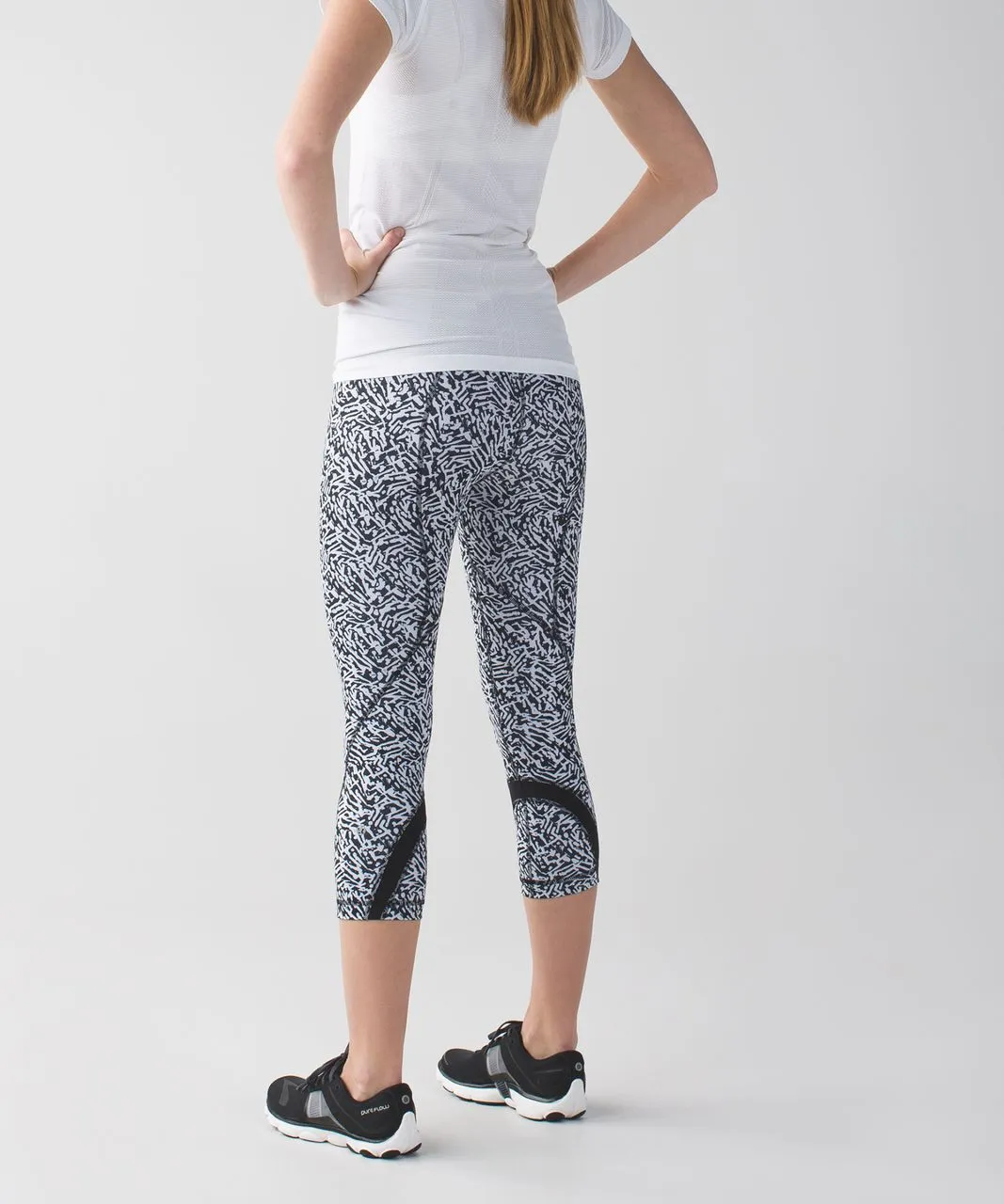 Lululemon Run Inspire Crop II Luxtreme Leggings (4)