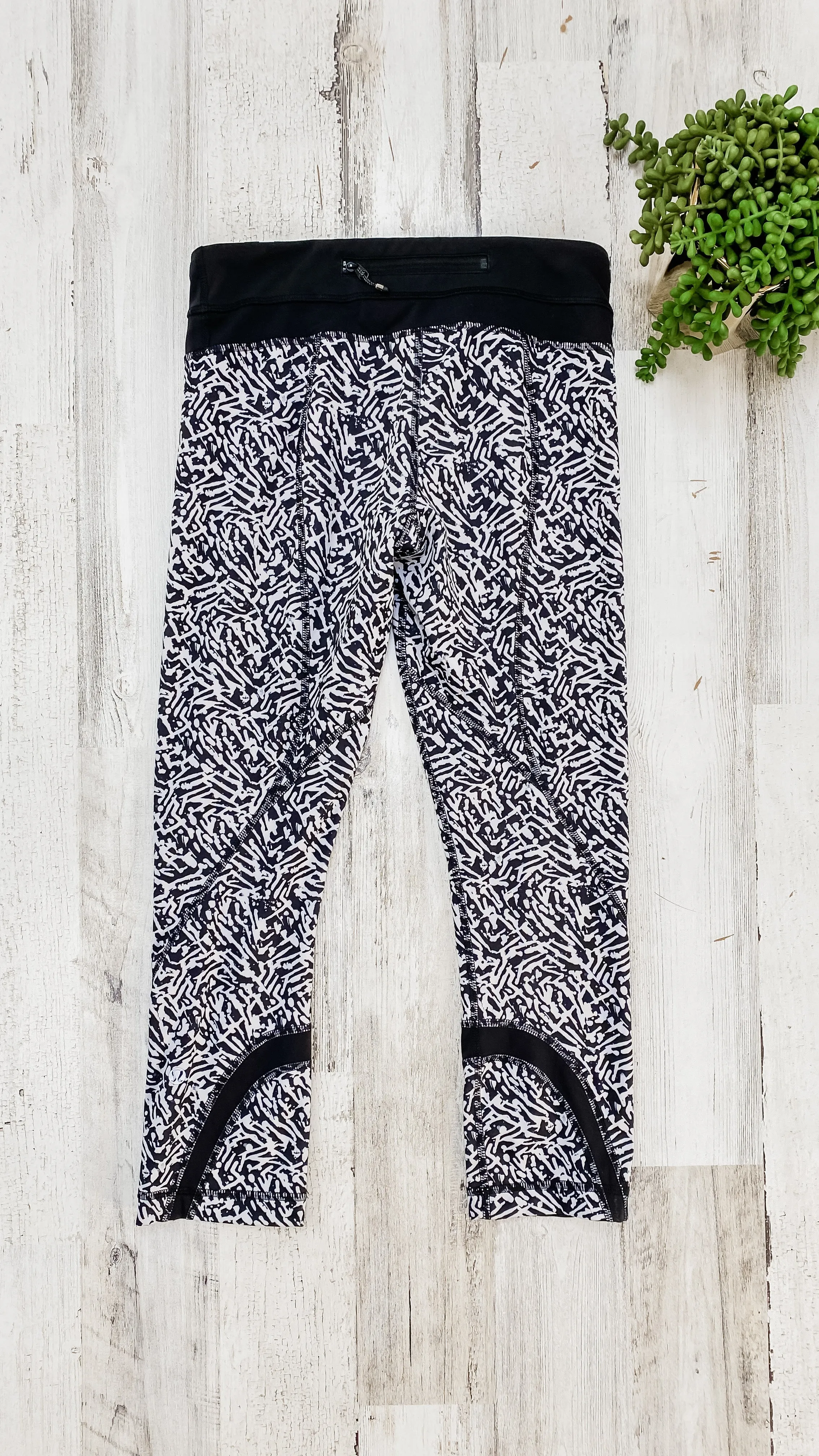 Lululemon Run Inspire Crop II Luxtreme Leggings (4)